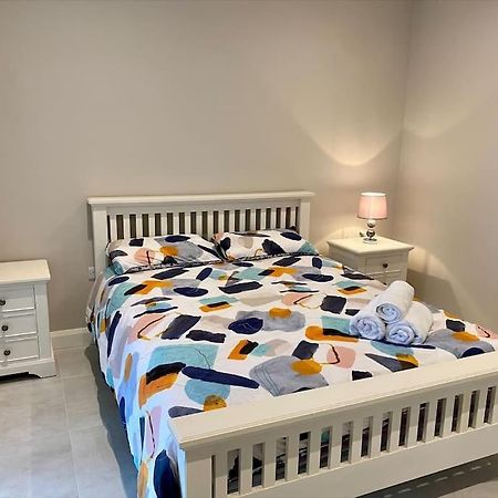 Erne Getaway No.8 Brand New 1 Bed Apartment Enniskillen Exterior photo
