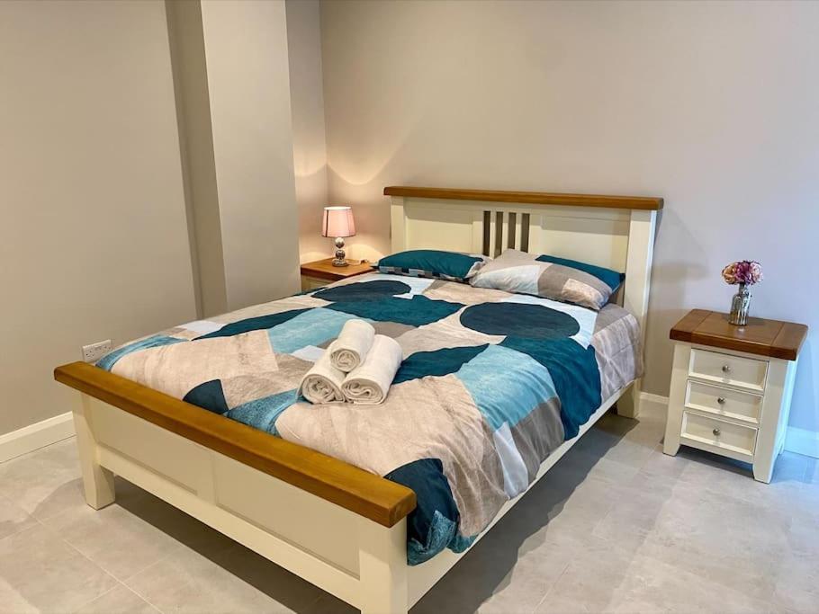 Erne Getaway No.8 Brand New 1 Bed Apartment Enniskillen Exterior photo